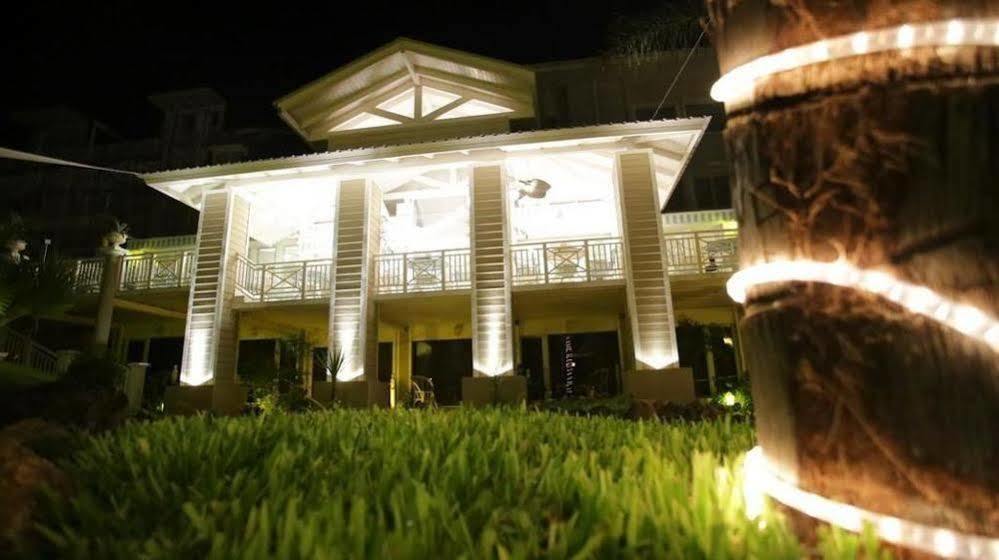 Club House Hotel Вилья-Карлос-Пас Экстерьер фото